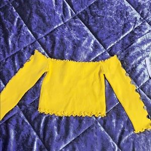 Off the shoulder half sleeve top